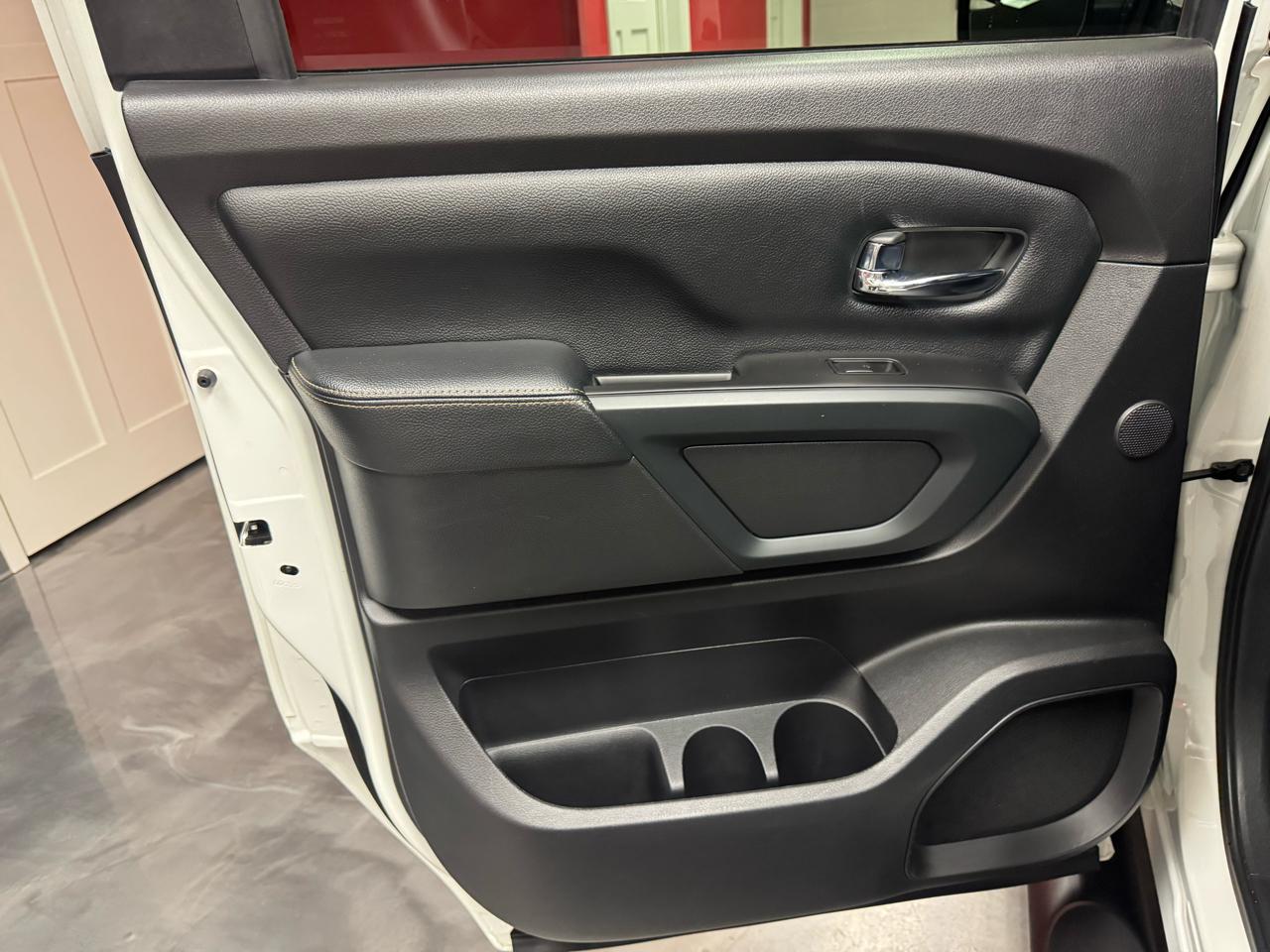 Nissan Titan 4x4 Crew Cab SL 2018