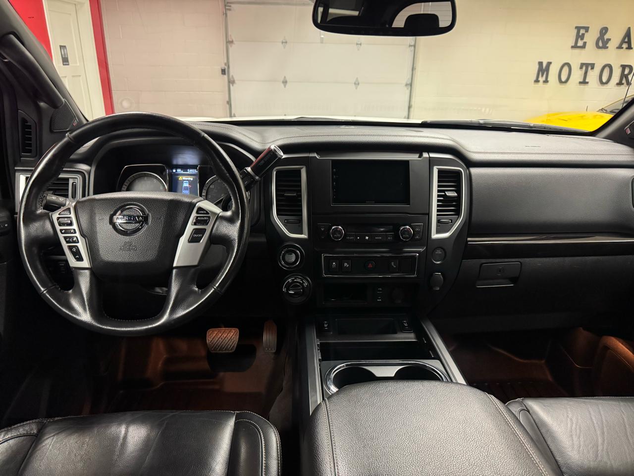 Nissan Titan 4x4 Crew Cab SL 2018