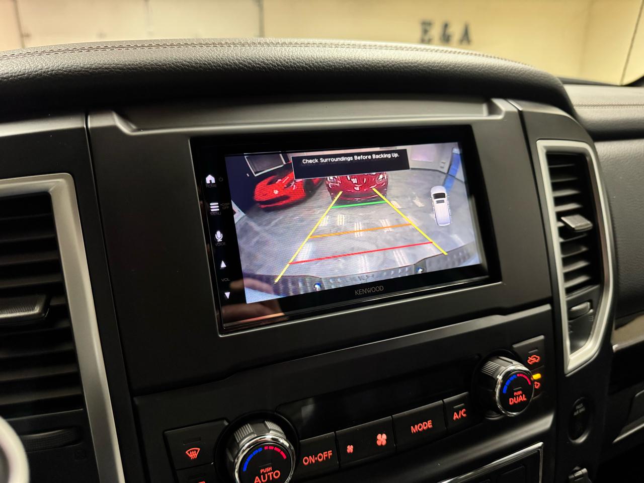 Nissan Titan 4x4 Crew Cab SL 2018