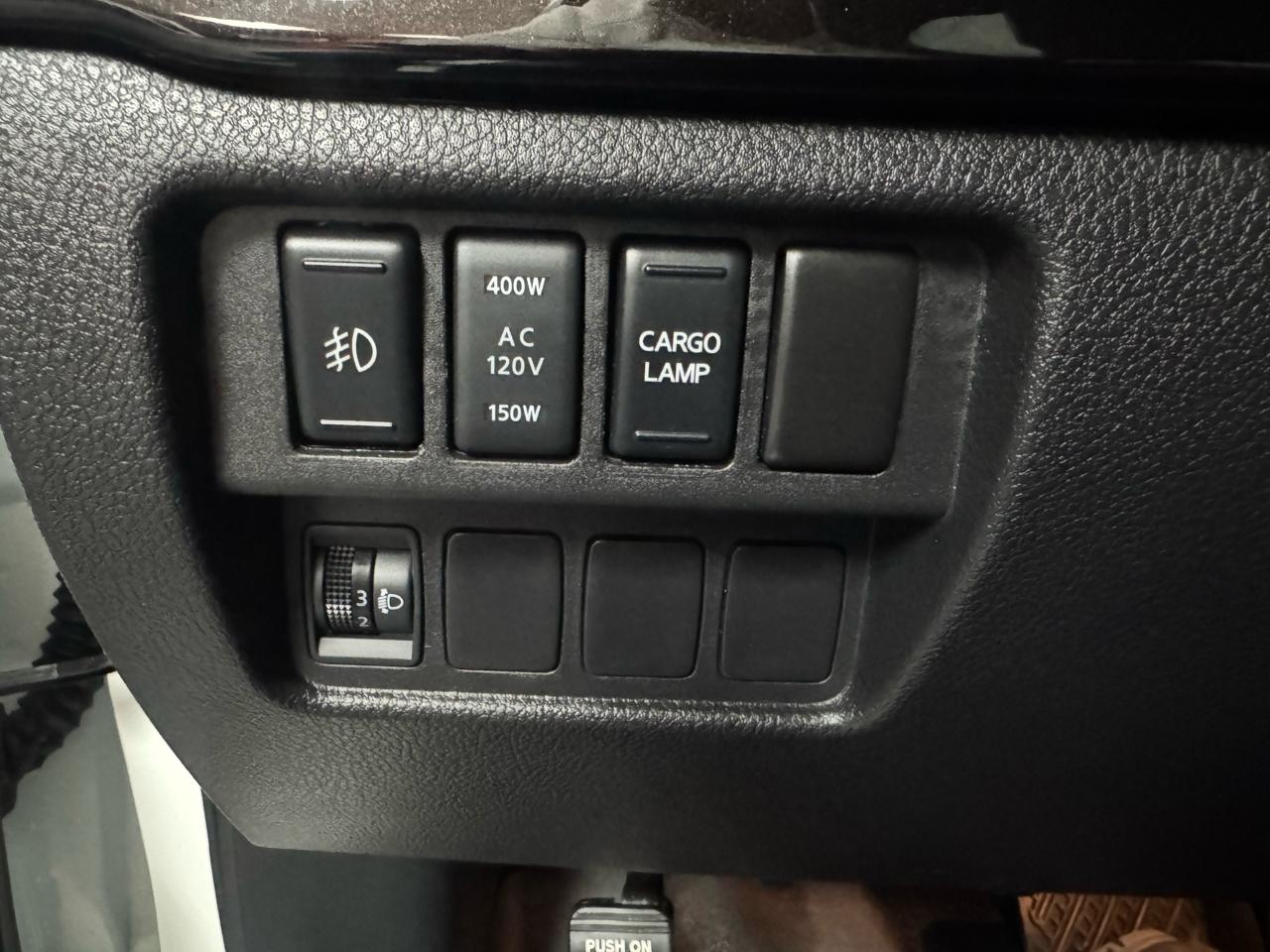 Nissan Titan 4x4 Crew Cab SL 2018