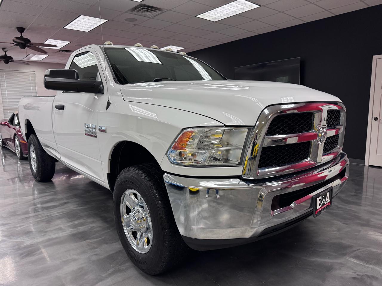 RAM 2500 Tradesman 4x4 Reg Cab 8' Box 2017