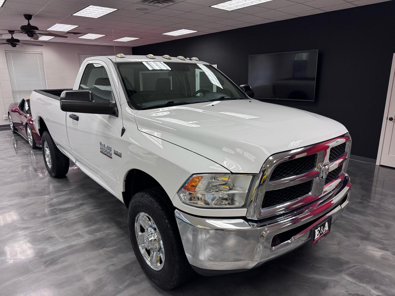 RAM 2500 Tradesman 4x4 Reg Cab 8' Box 2017