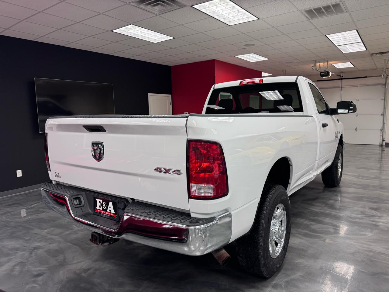 RAM 2500 Tradesman 4x4 Reg Cab 8' Box 2017