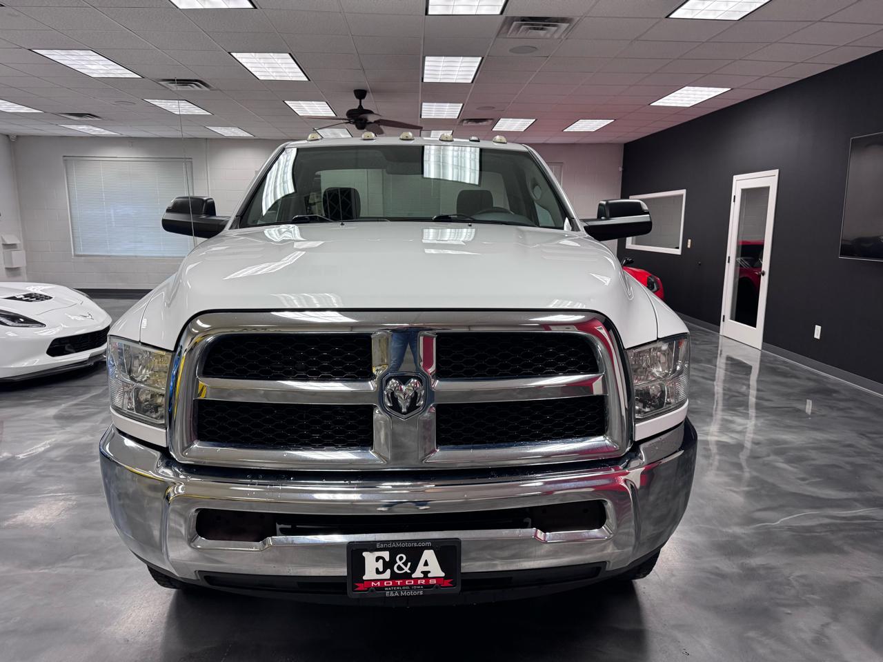 RAM 2500 Tradesman 4x4 Reg Cab 8' Box 2017