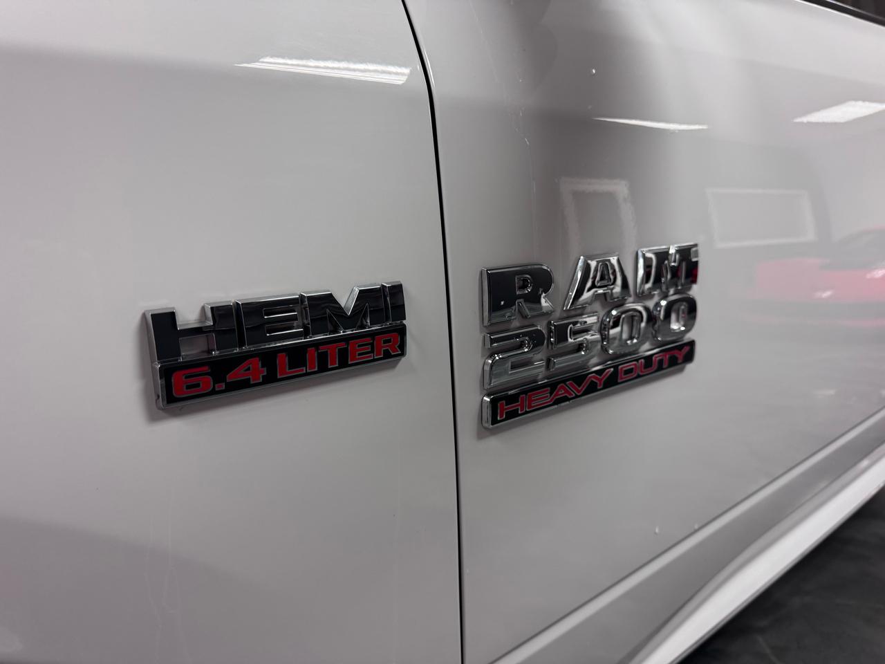 RAM 2500 Tradesman 4x4 Reg Cab 8' Box 2017