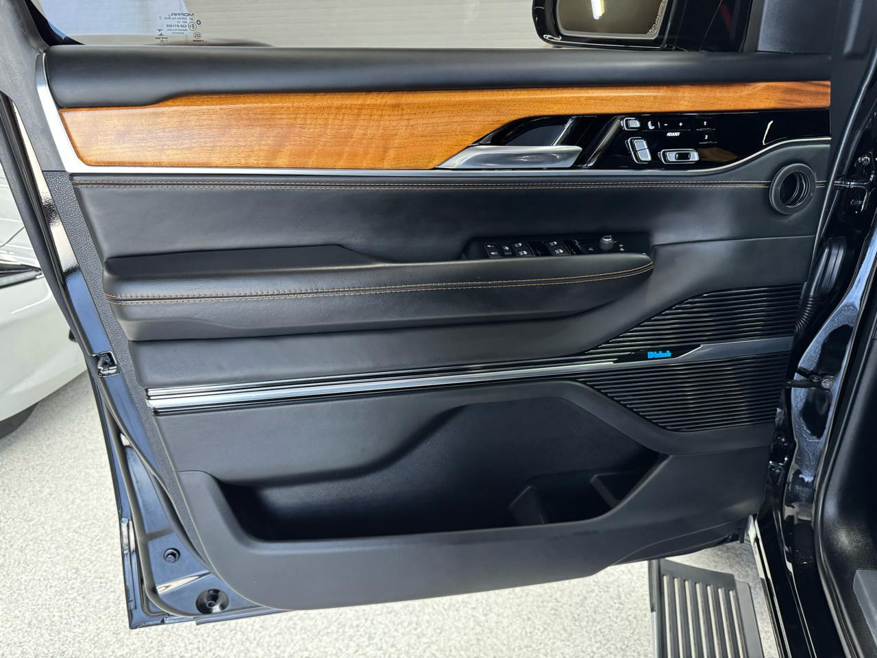 Jeep Grand Wagoneer Series III 4x4 2022