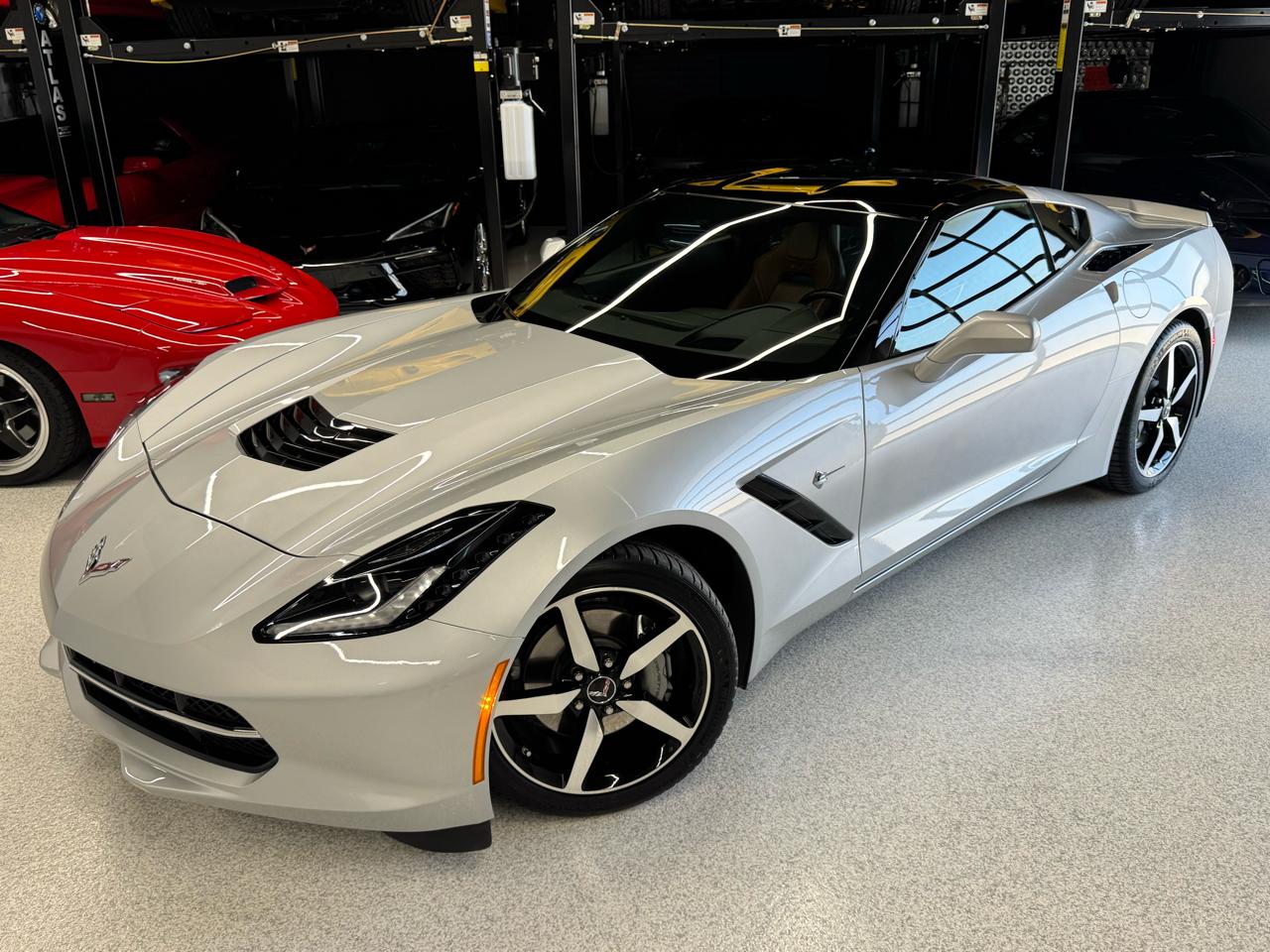 View vehicle photo 4