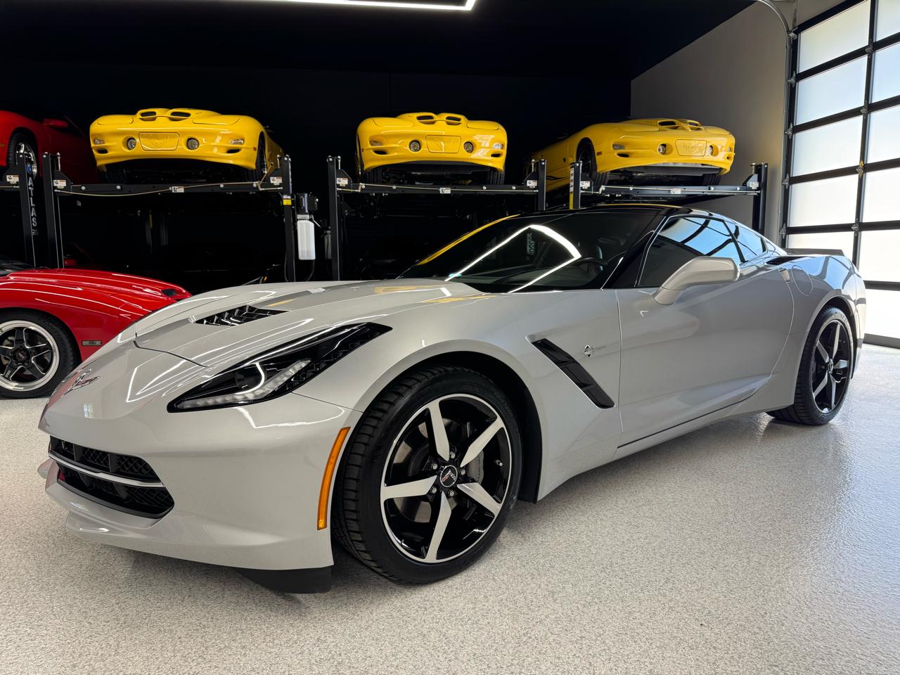 View vehicle photo 6
