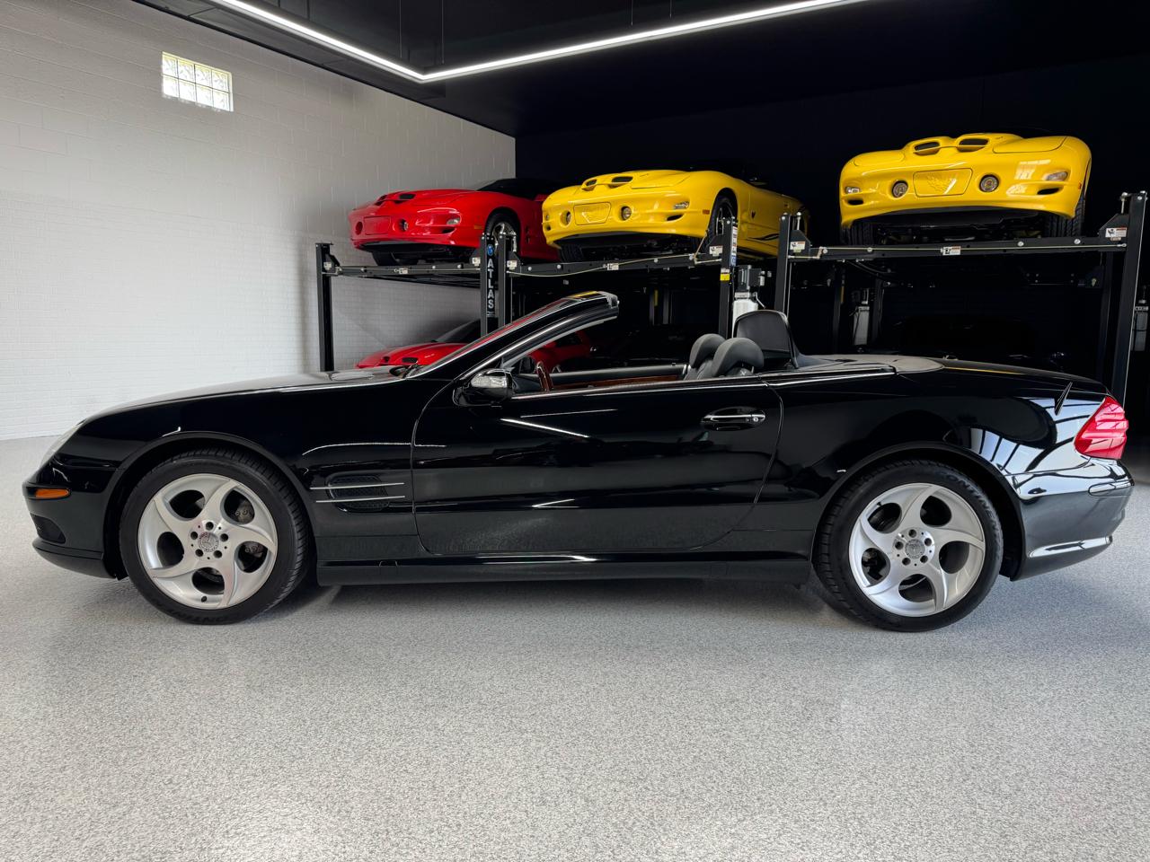 Mercedes-Benz SL-Class 2dr Roadster 5.0L 2004