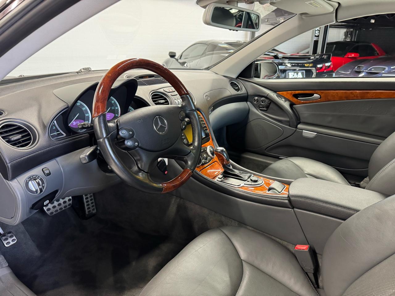 Mercedes-Benz SL-Class 2dr Roadster 5.0L 2004