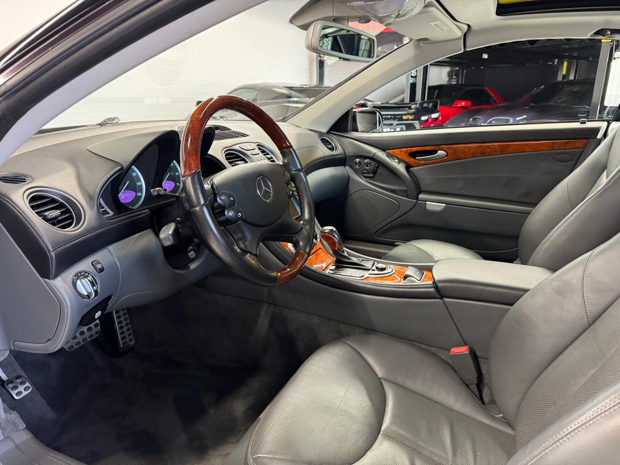 Mercedes-Benz SL-Class 2dr Roadster 5.0L 2004