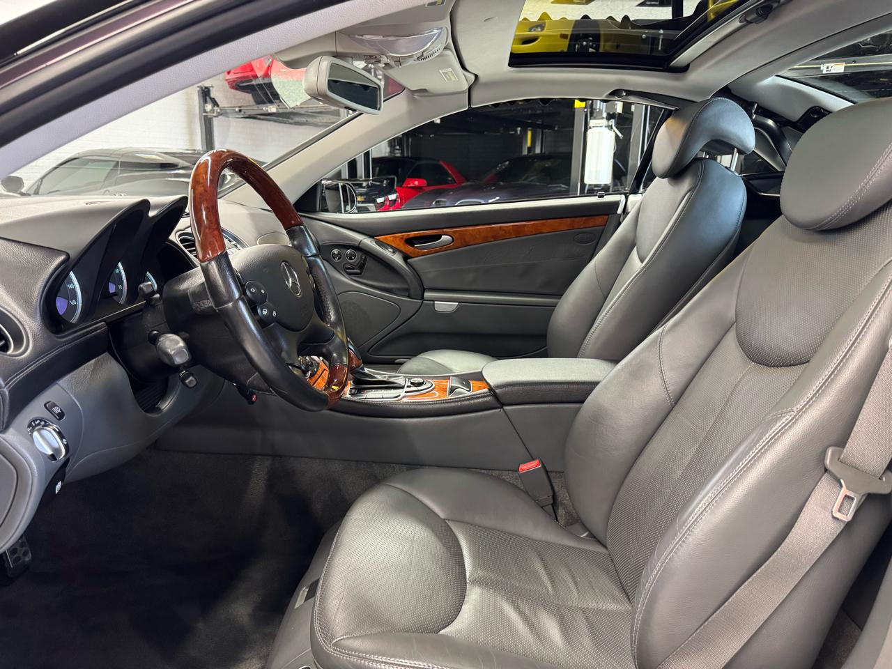 Mercedes-Benz SL-Class 2dr Roadster 5.0L 2004