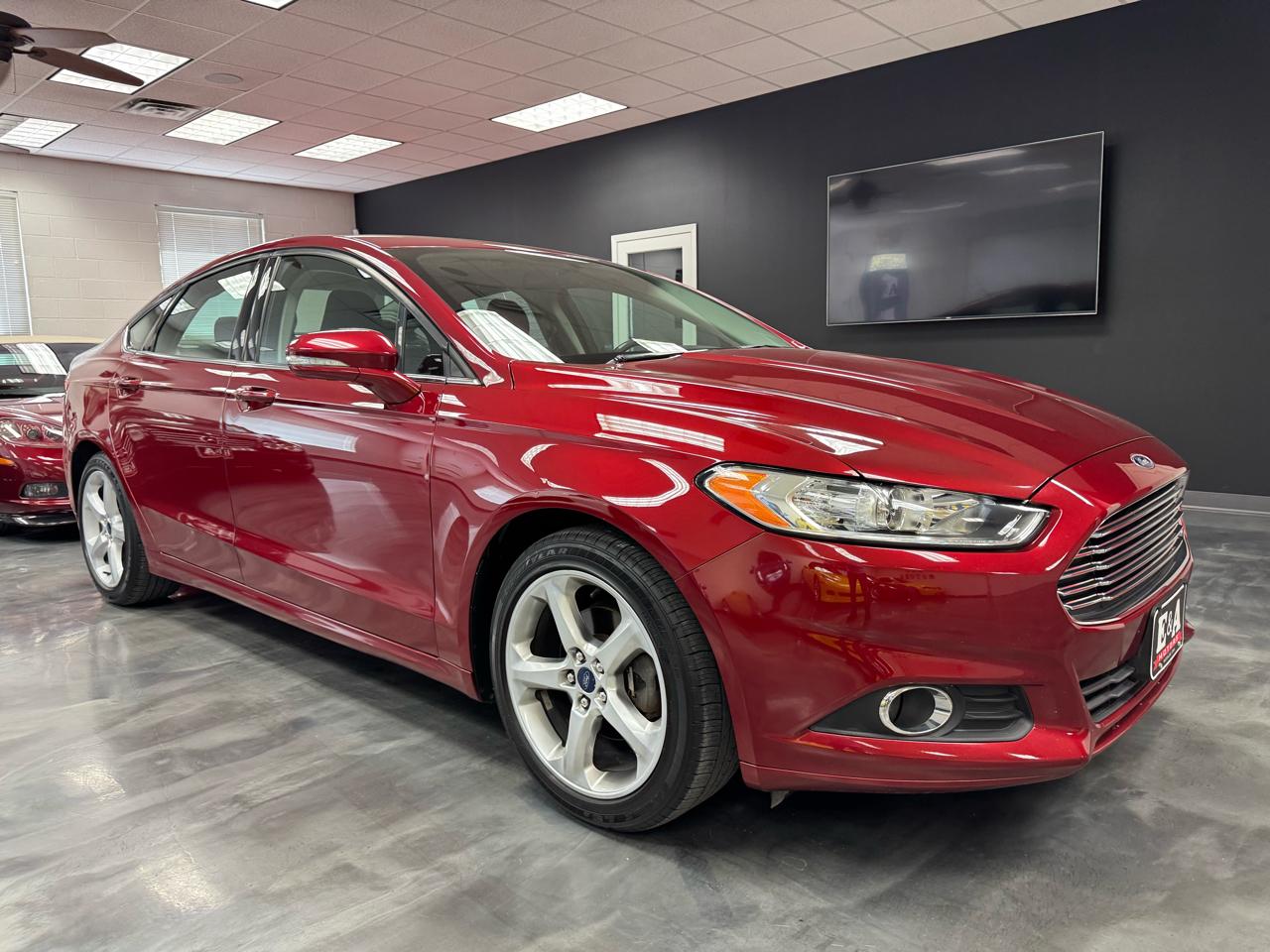 Ford Fusion SE 2016