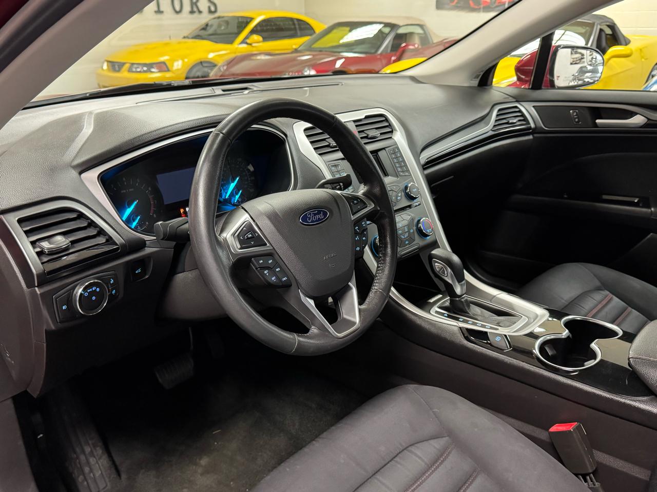 Ford Fusion SE 2016