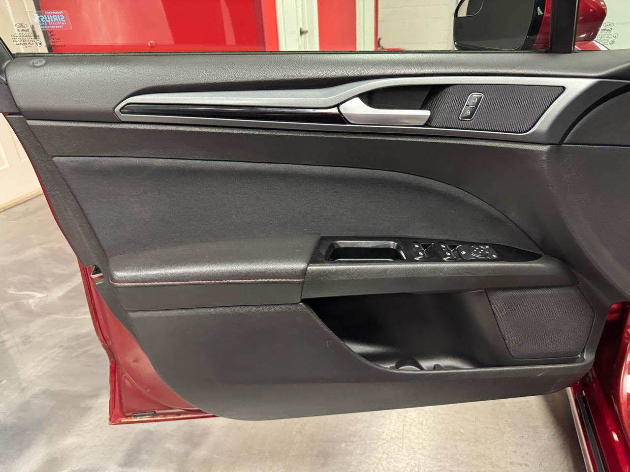 Ford Fusion SE 2016