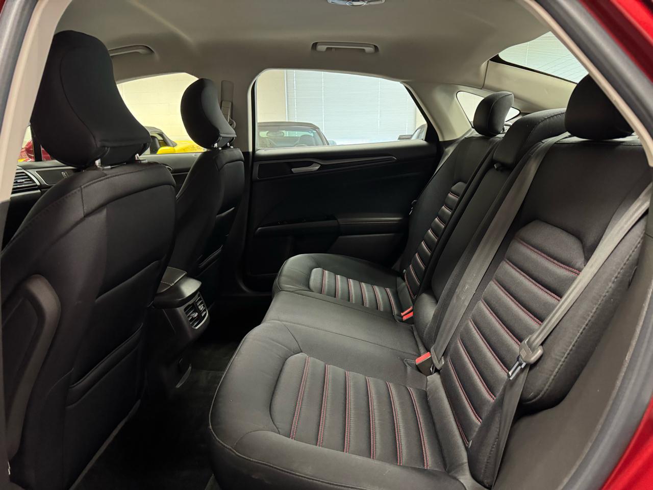 Ford Fusion SE 2016