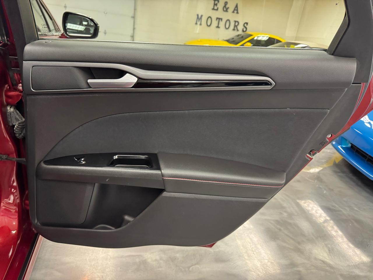 Ford Fusion SE 2016