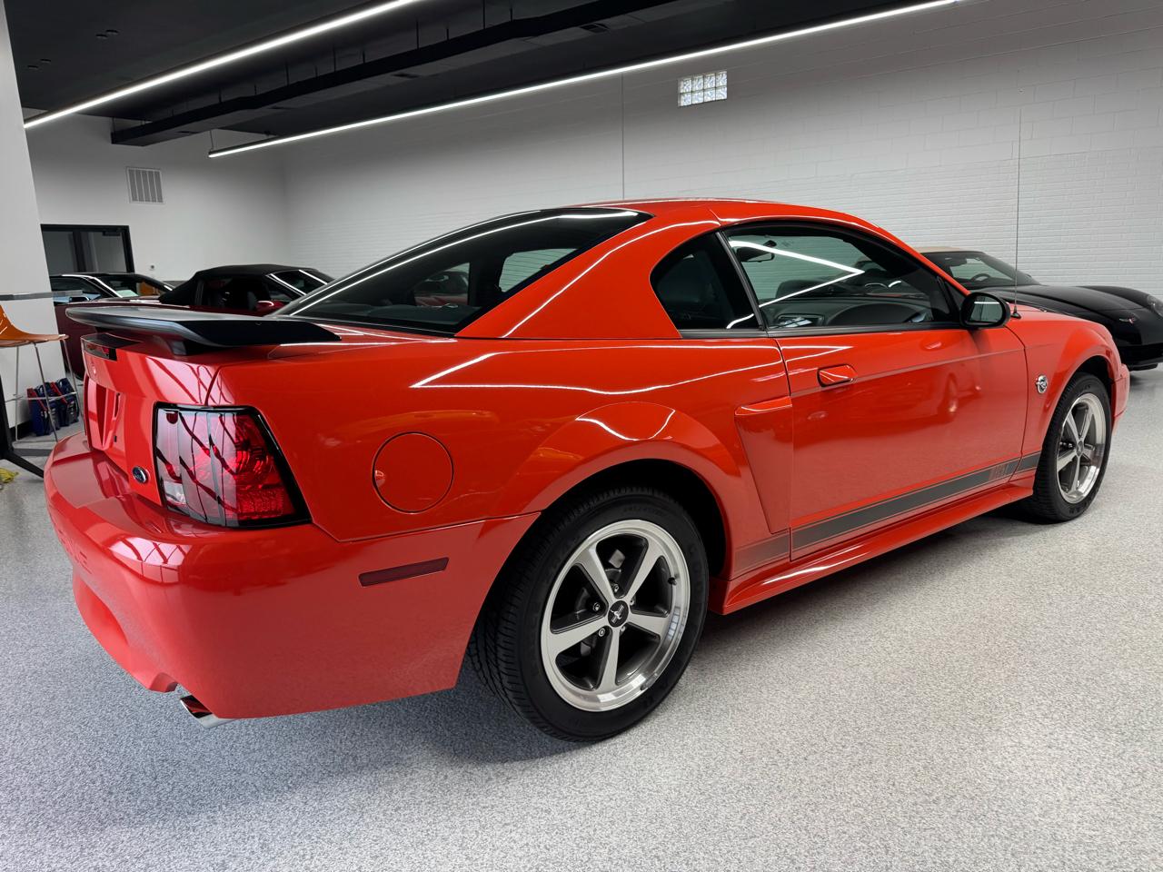 Ford Mustang  2004