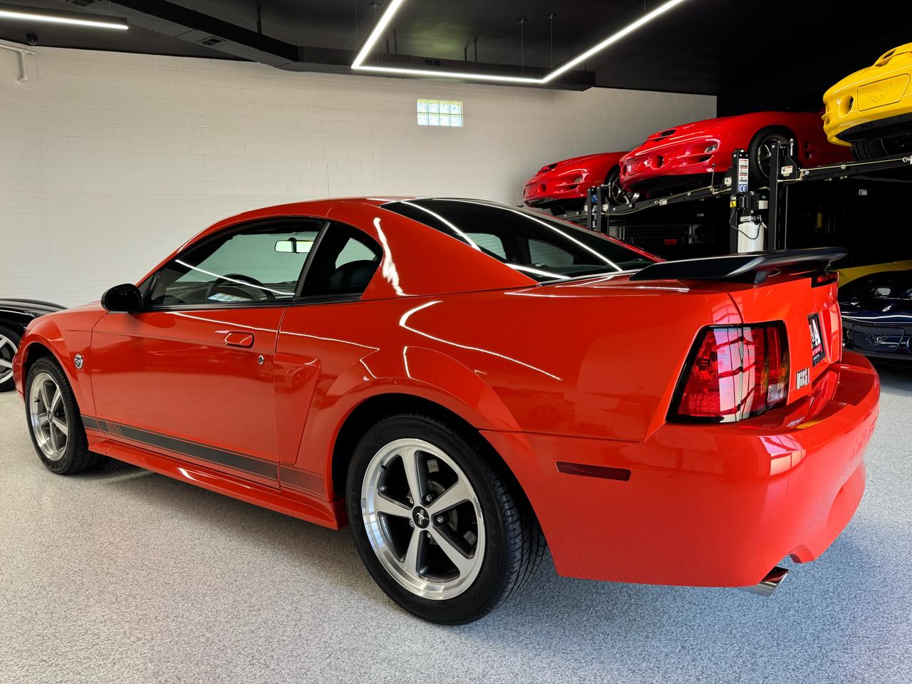 Ford Mustang  2004