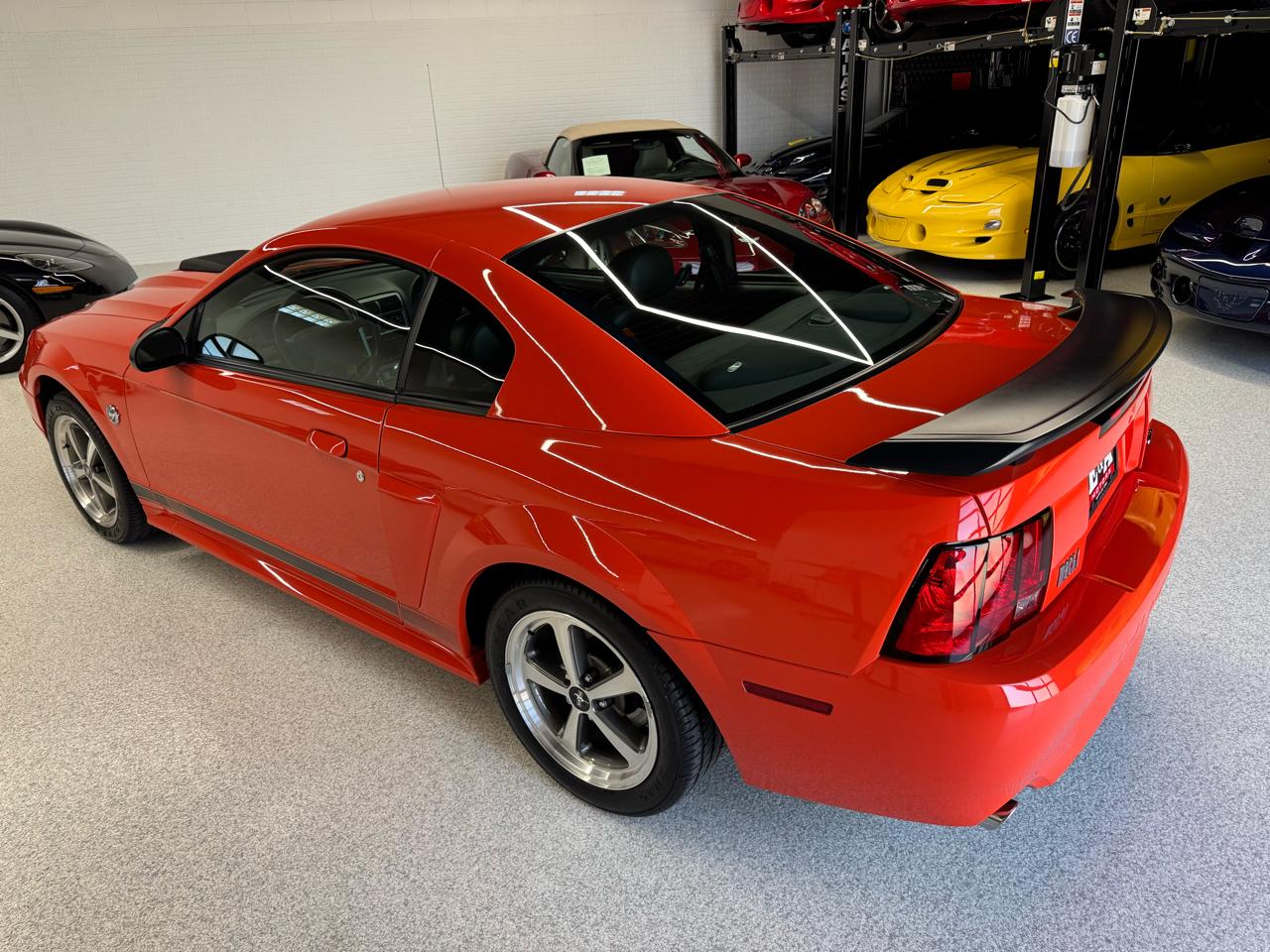 Ford Mustang  2004