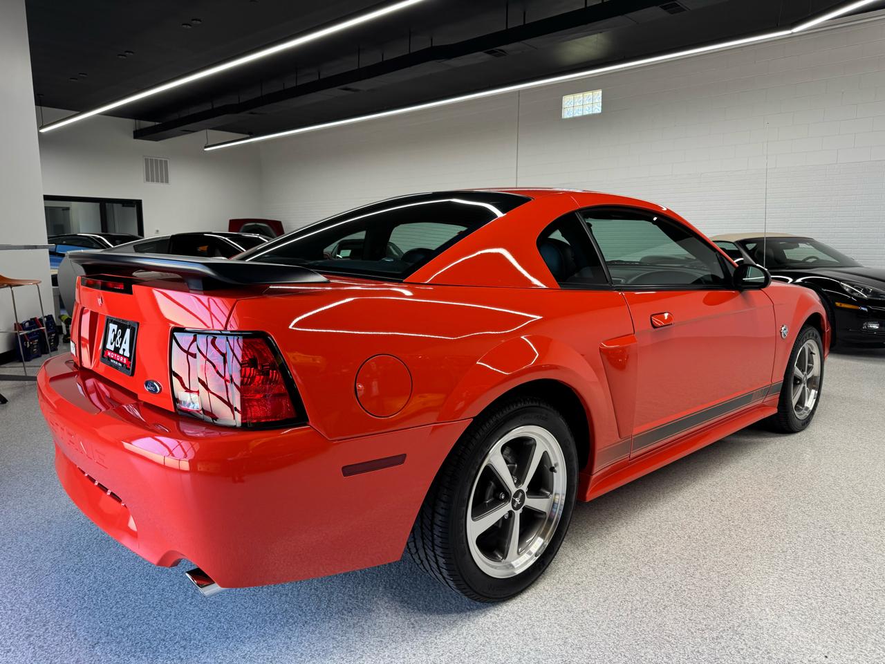 Ford Mustang  2004