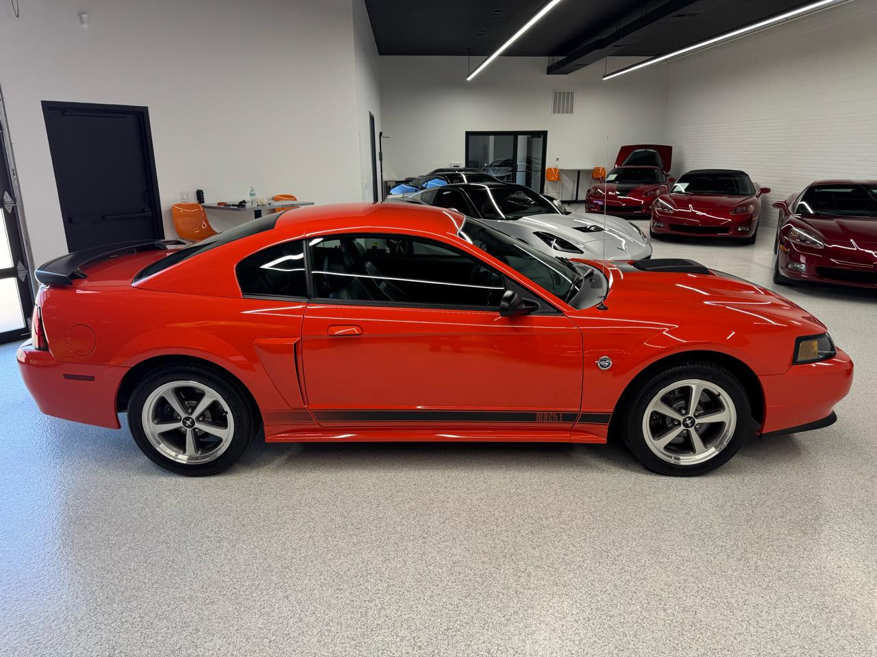 Ford Mustang  2004