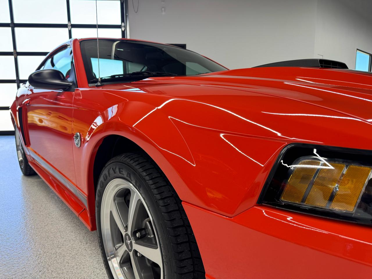 Ford Mustang  2004