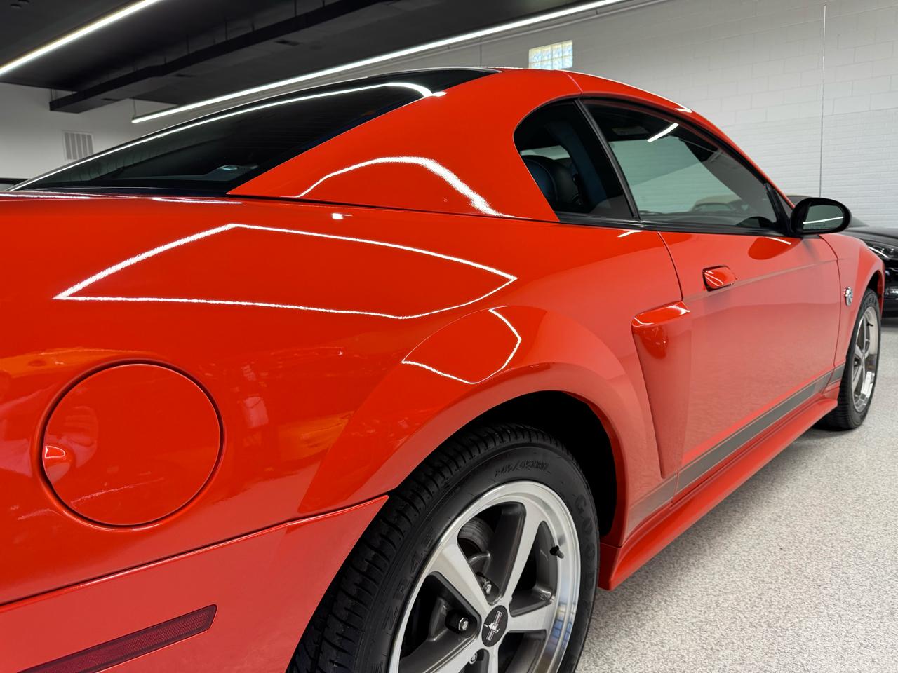 Ford Mustang  2004