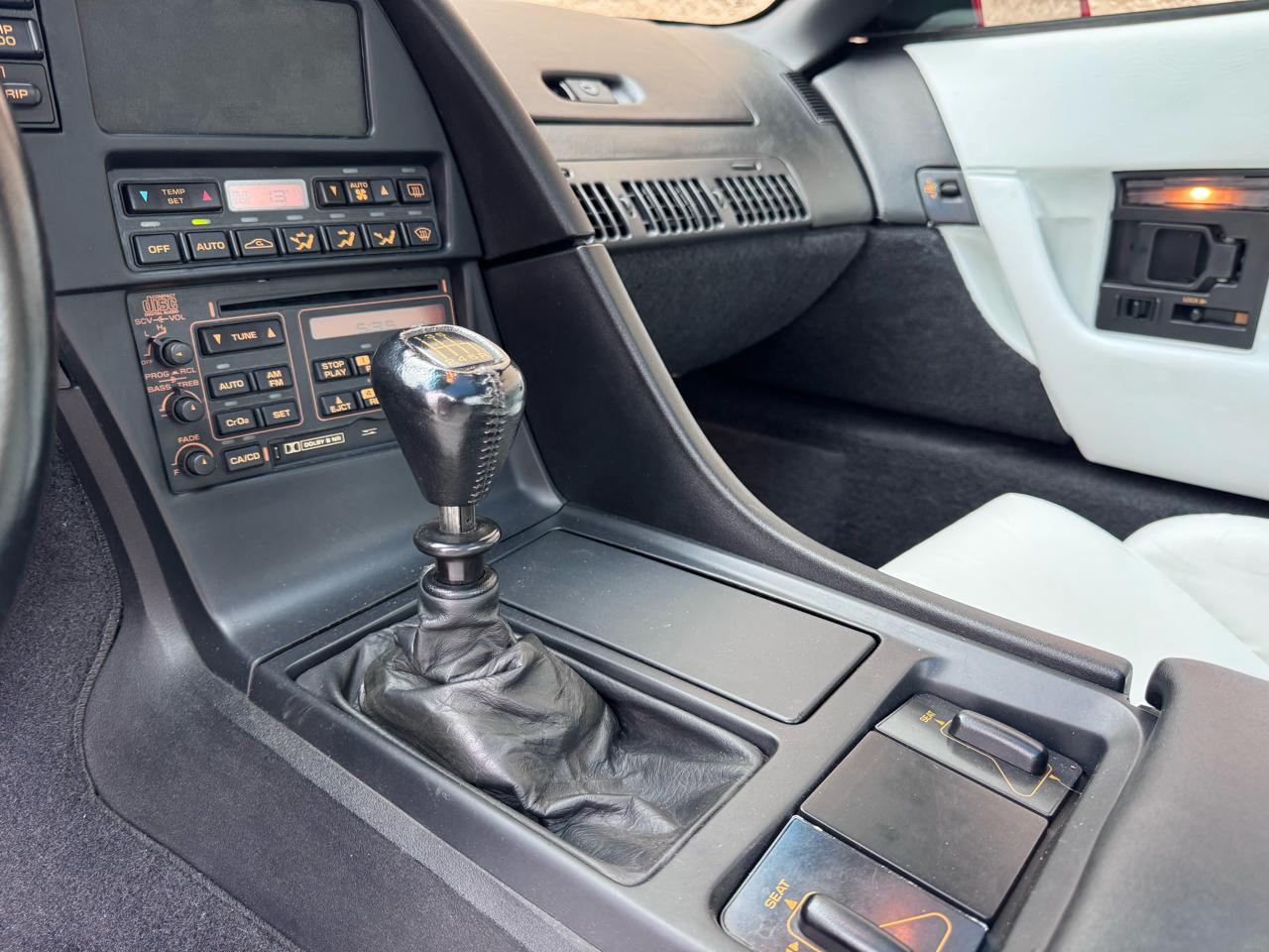 Chevrolet Corvette 2dr Coupe Hatchback 1992