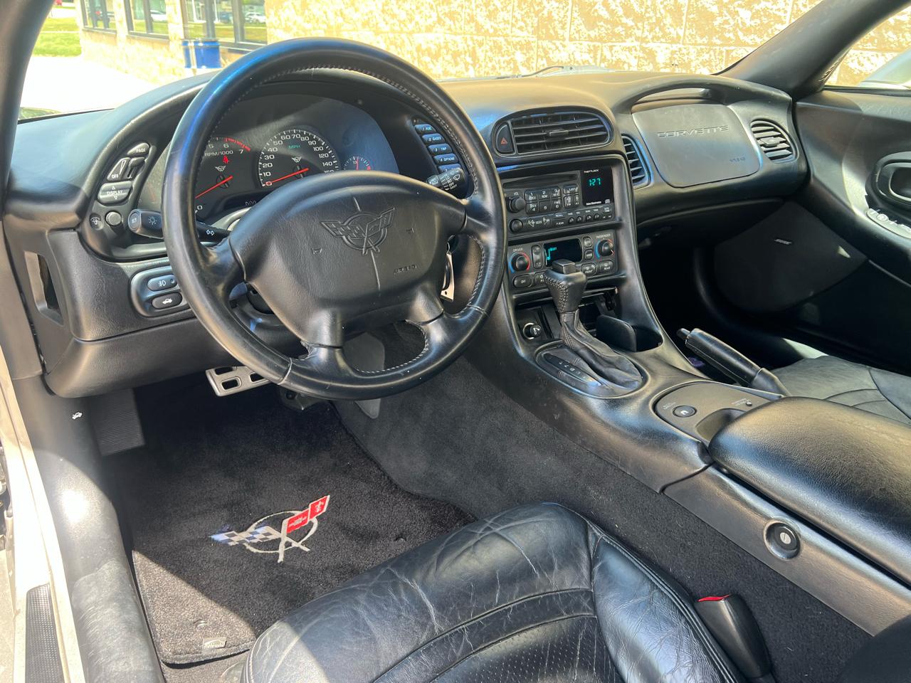 Chevrolet Corvette 2dr Convertible 2001