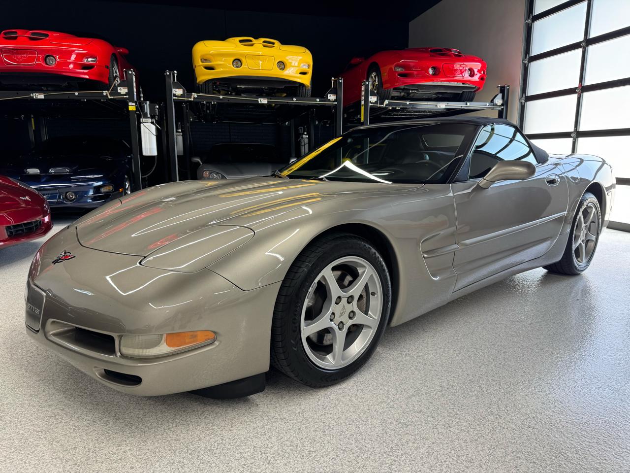 Chevrolet Corvette 2dr Convertible 2001