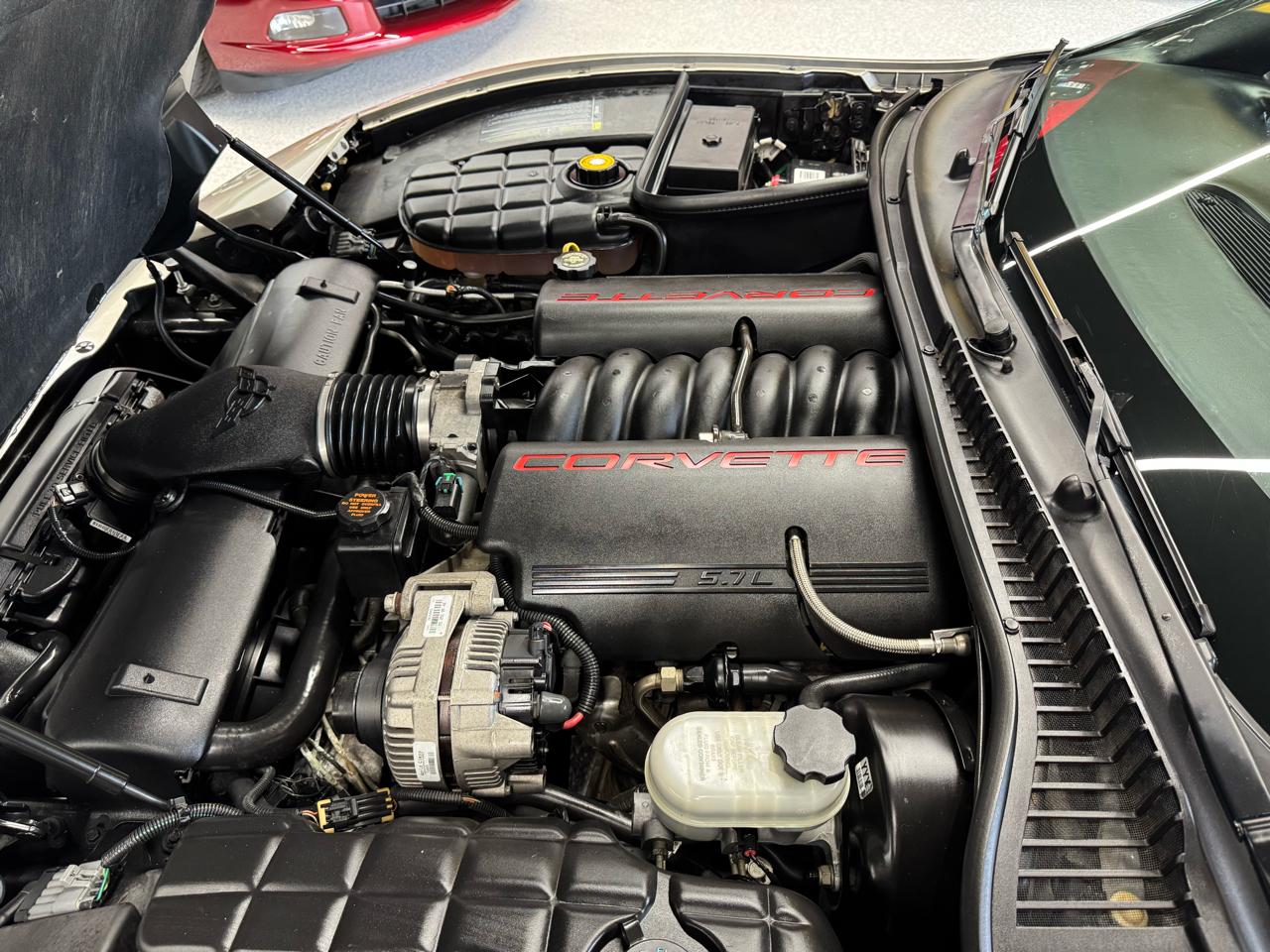 Chevrolet Corvette 2dr Convertible 2001