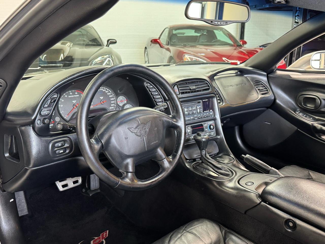 Chevrolet Corvette 2dr Convertible 2001
