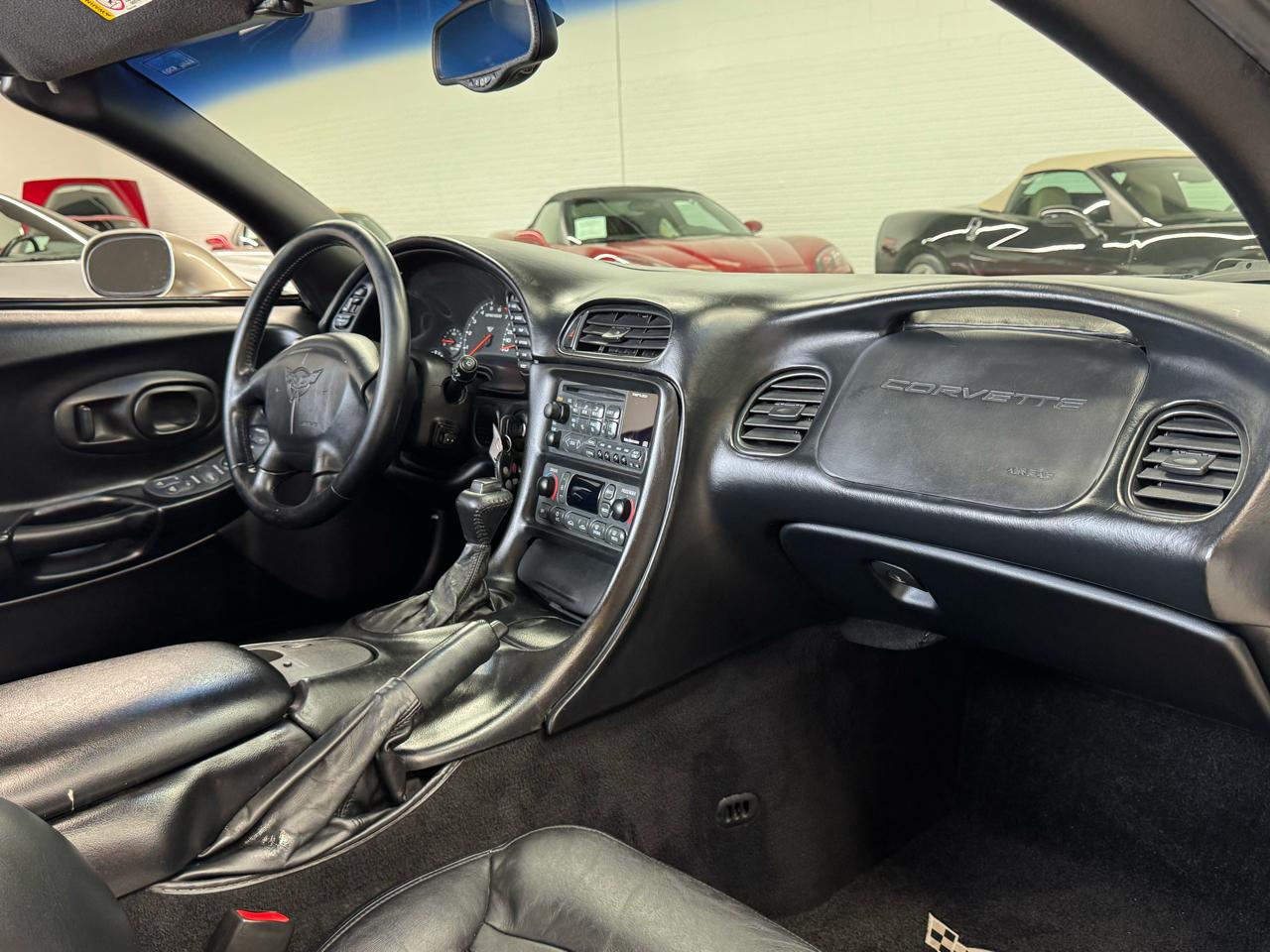 Chevrolet Corvette 2dr Convertible 2001