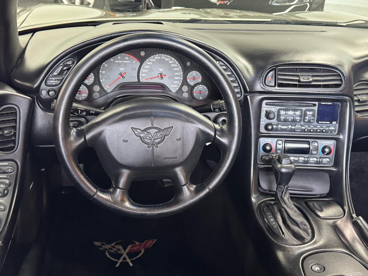 Chevrolet Corvette 2dr Convertible 2001