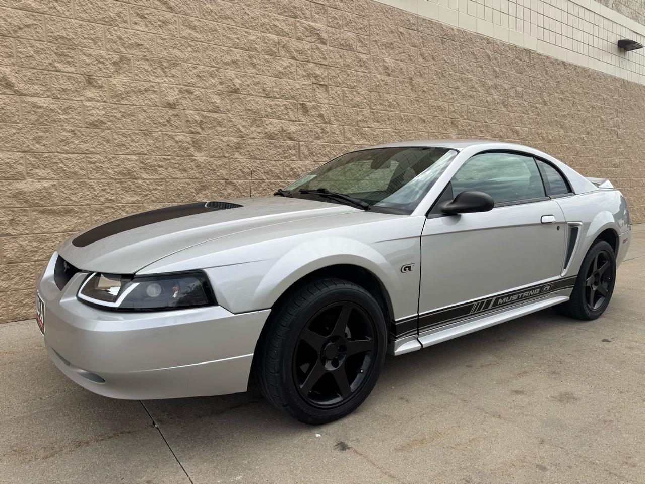 Ford Mustang GT 2000