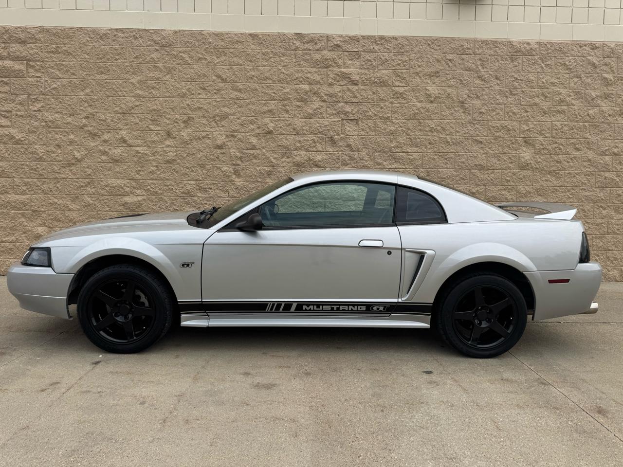 Ford Mustang GT 2000