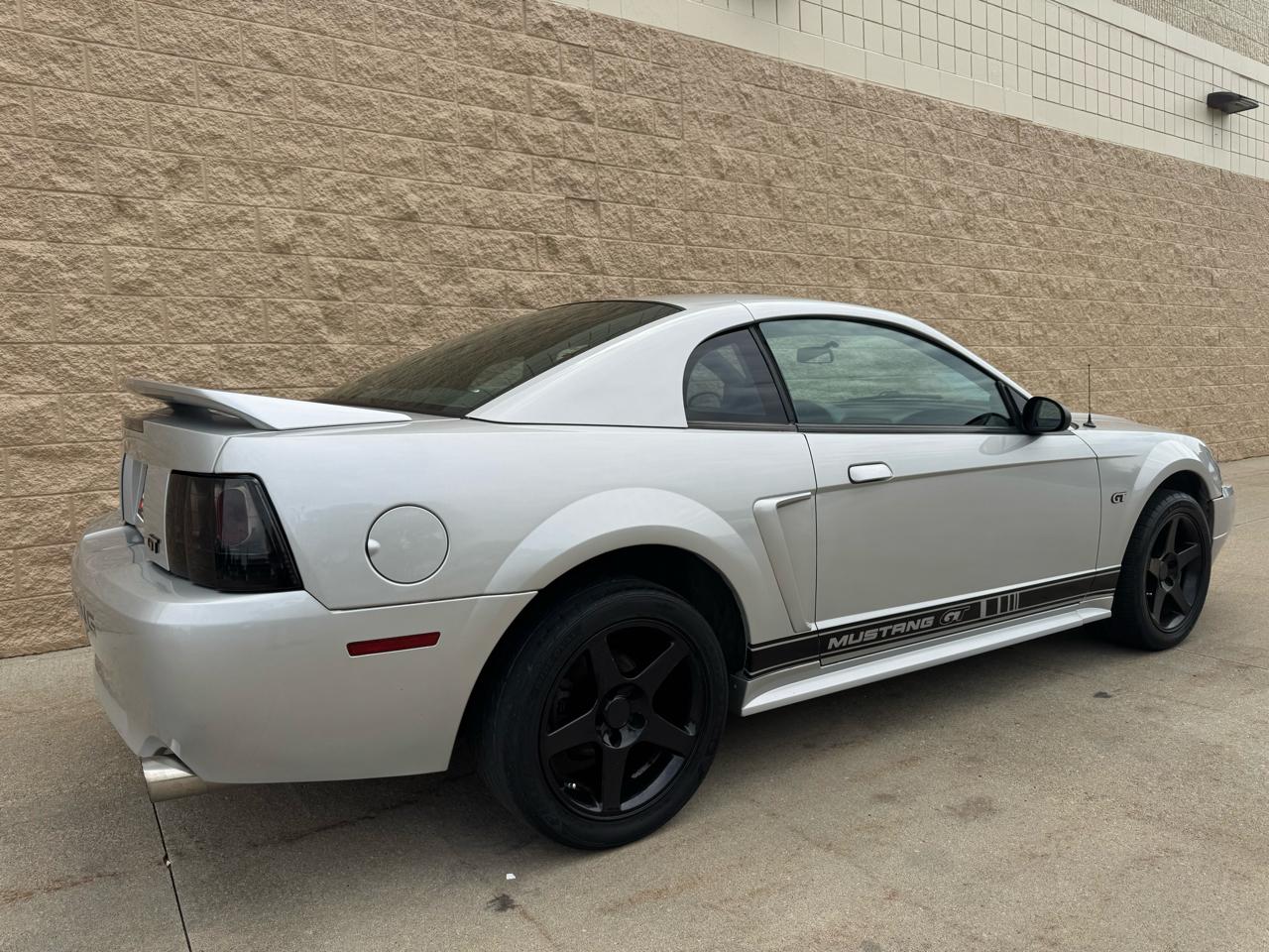 Ford Mustang GT 2000