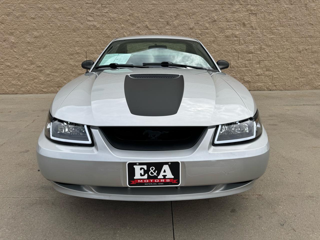 Ford Mustang GT 2000
