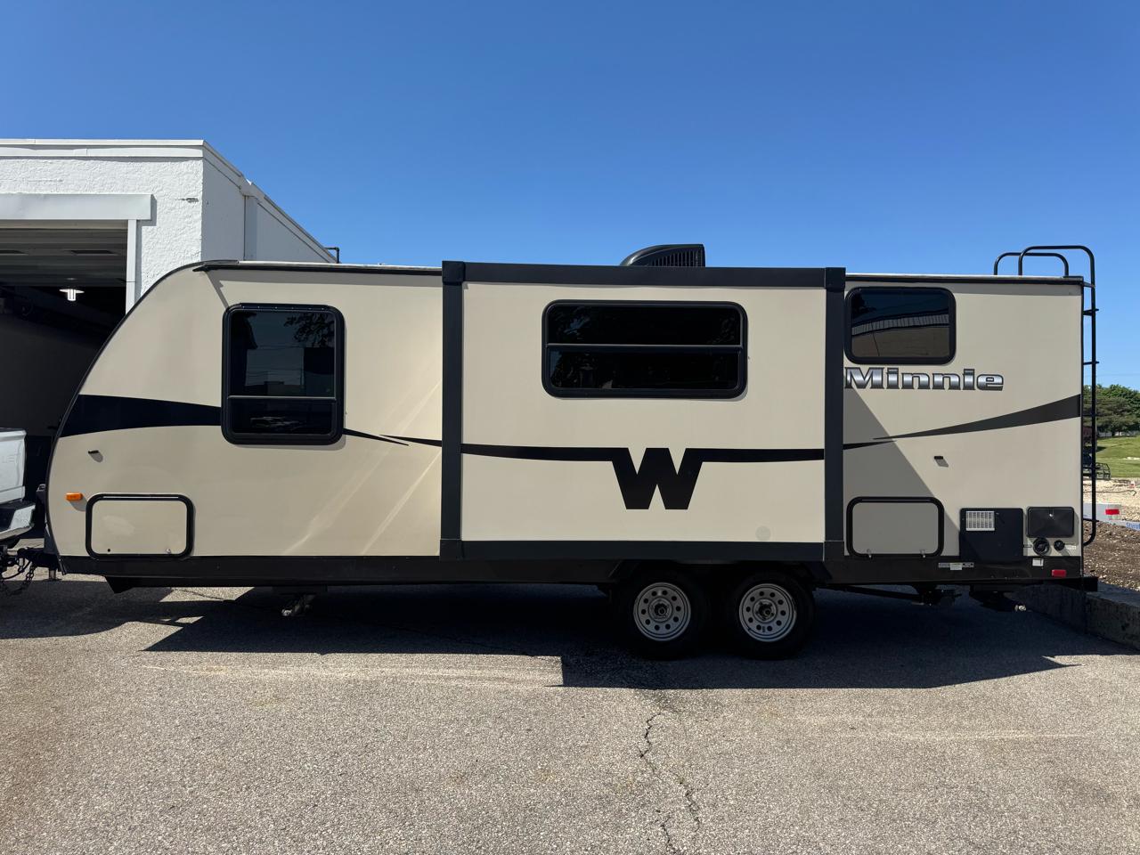 Winnebago Minnie  2016