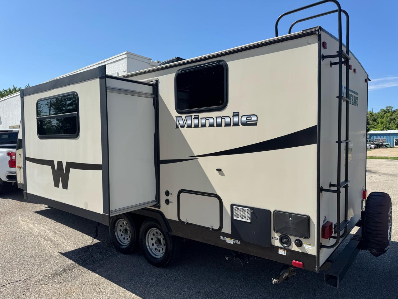 Winnebago Minnie  2016