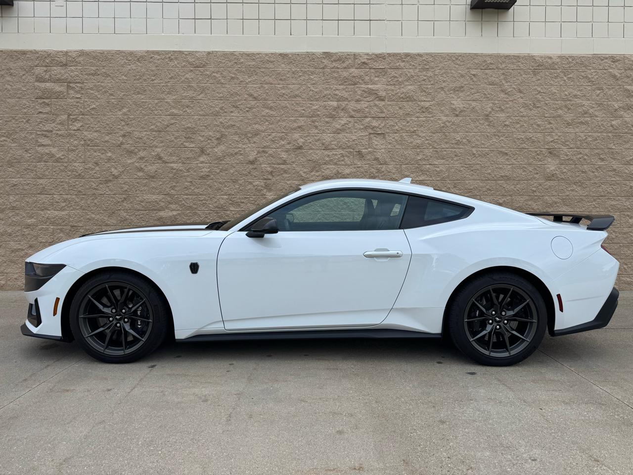 Ford Mustang Dark Horse Fastback 2024