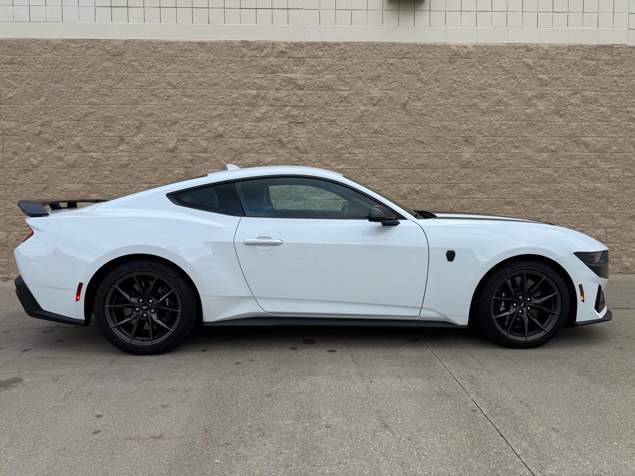 Ford Mustang Dark Horse Fastback 2024