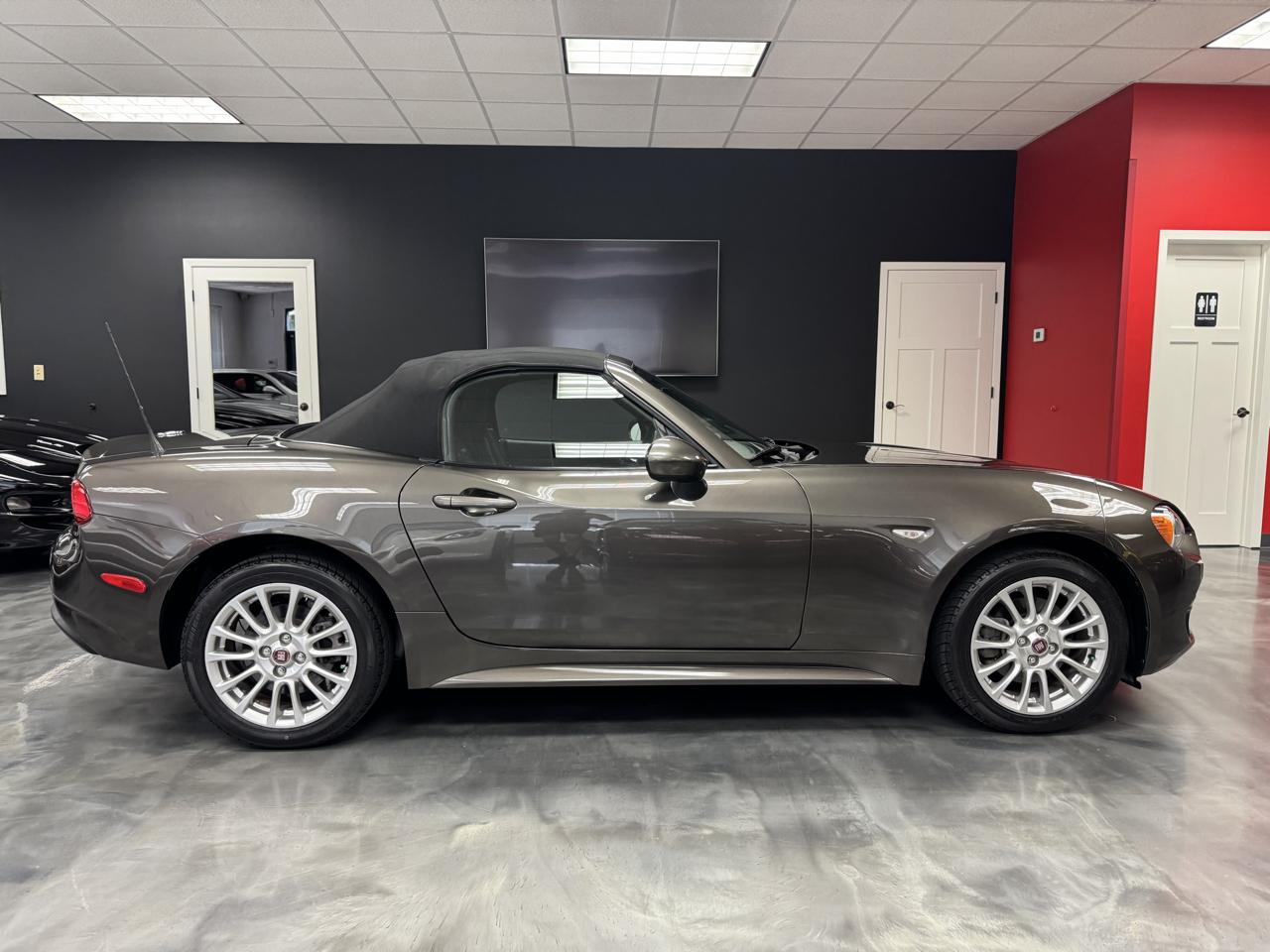 Fiat 124 Spider Classica Convertible 2017