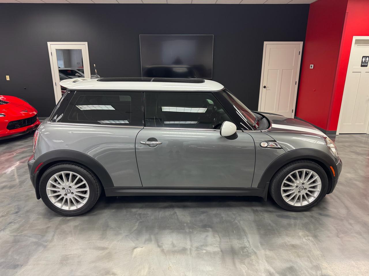MINI Cooper Hardtop 2dr Cpe S 2009