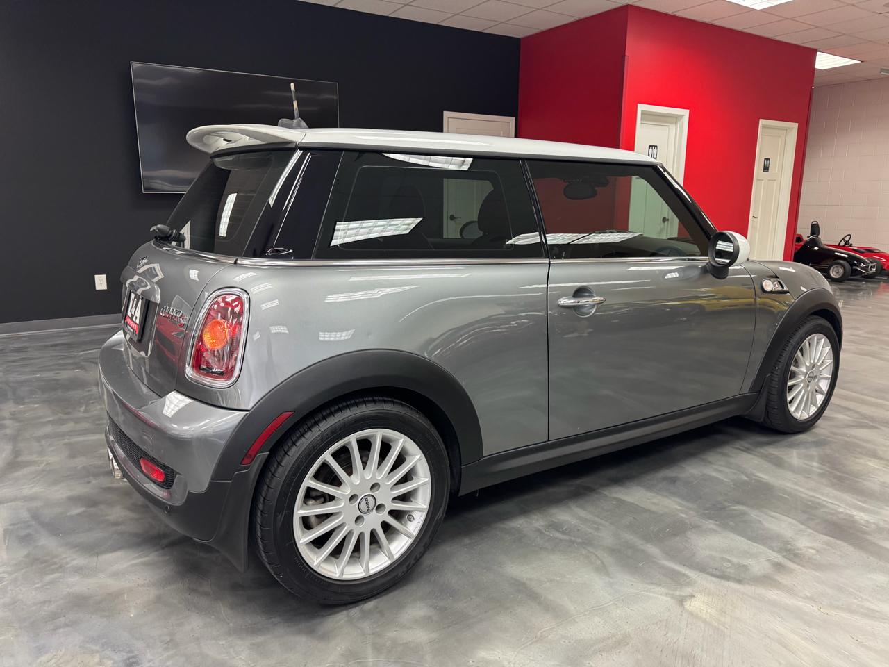 MINI Cooper Hardtop 2dr Cpe S 2009