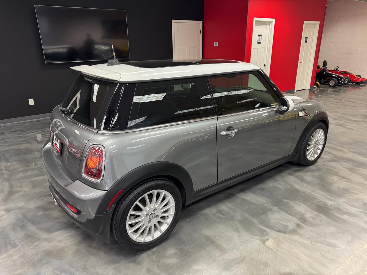 MINI Cooper Hardtop 2dr Cpe S 2009