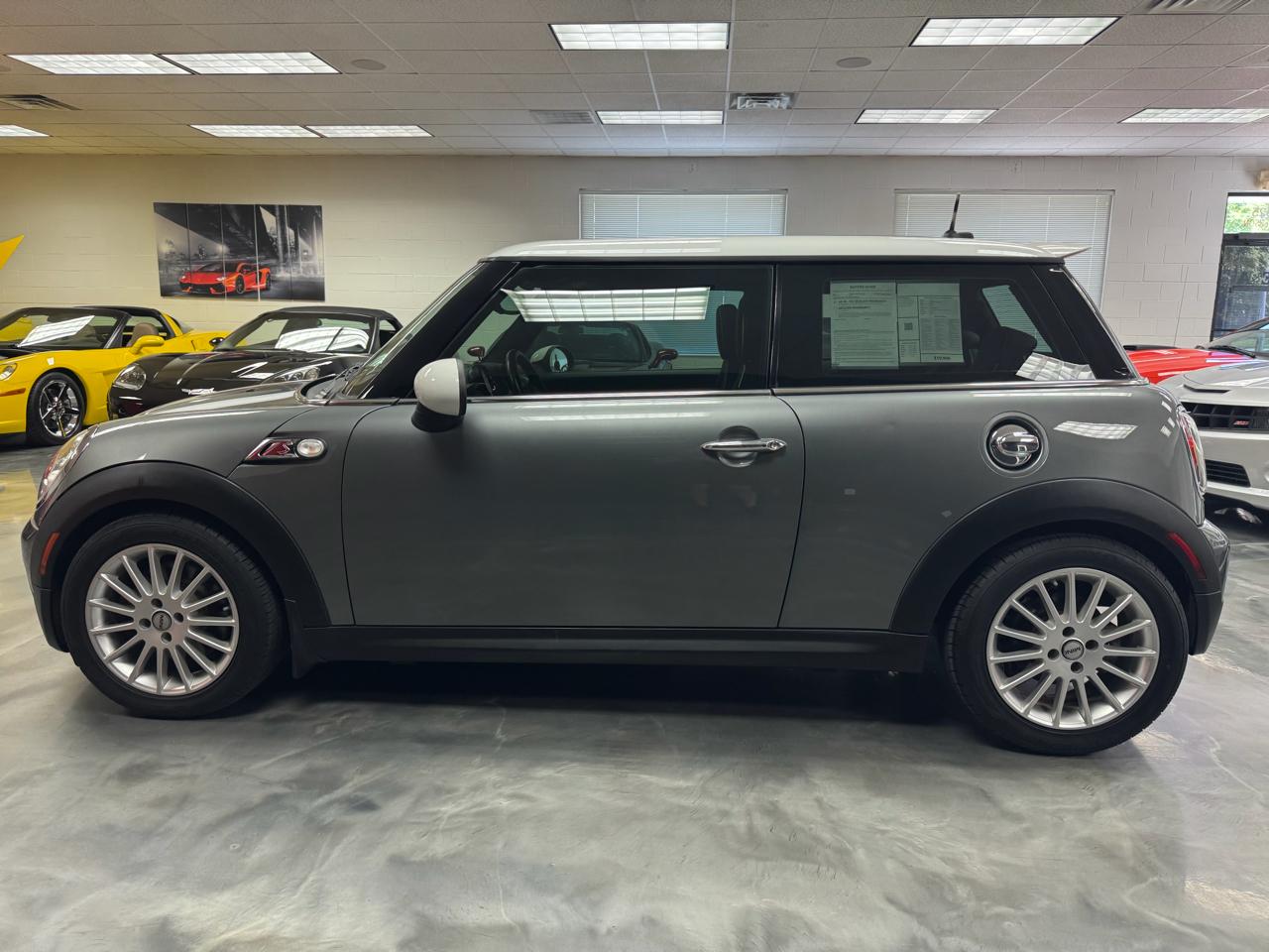 MINI Cooper Hardtop 2dr Cpe S 2009