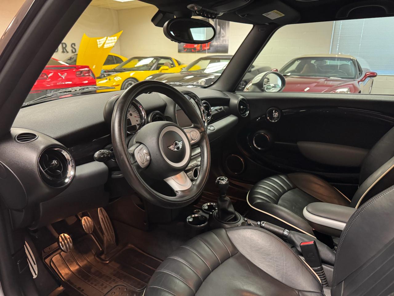 MINI Cooper Hardtop 2dr Cpe S 2009