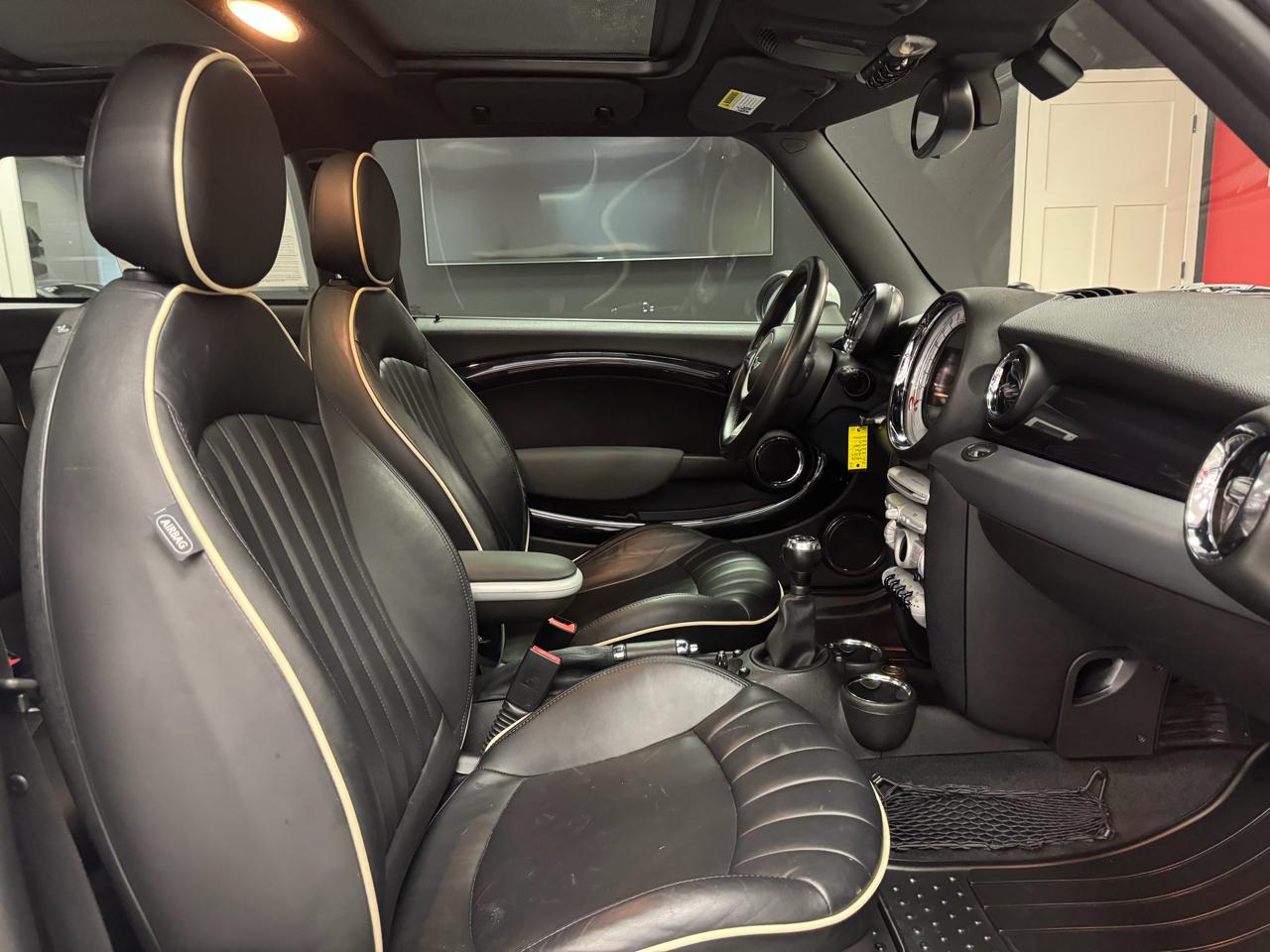 MINI Cooper Hardtop 2dr Cpe S 2009